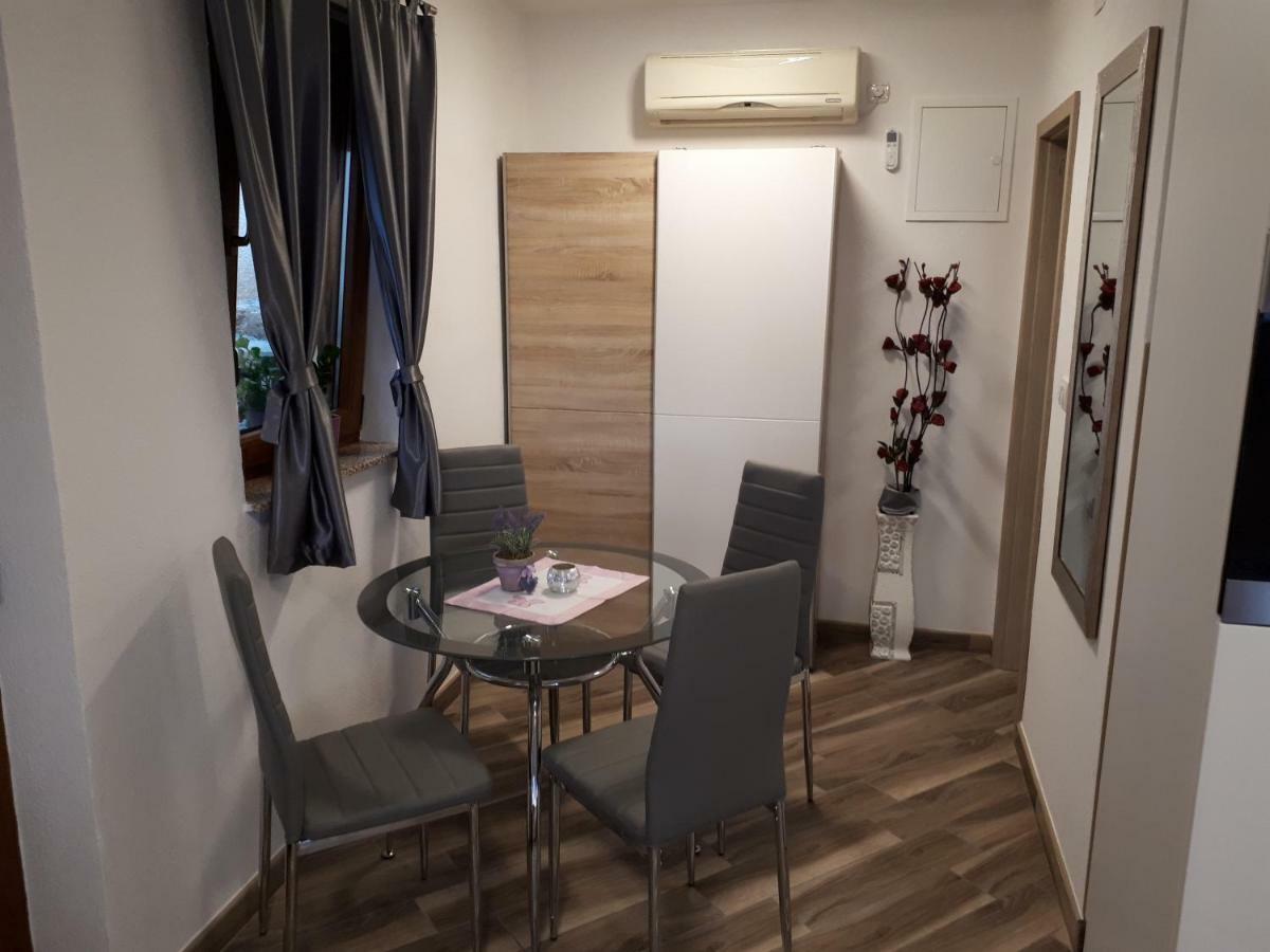 Apartment Dujica Senj  Luaran gambar