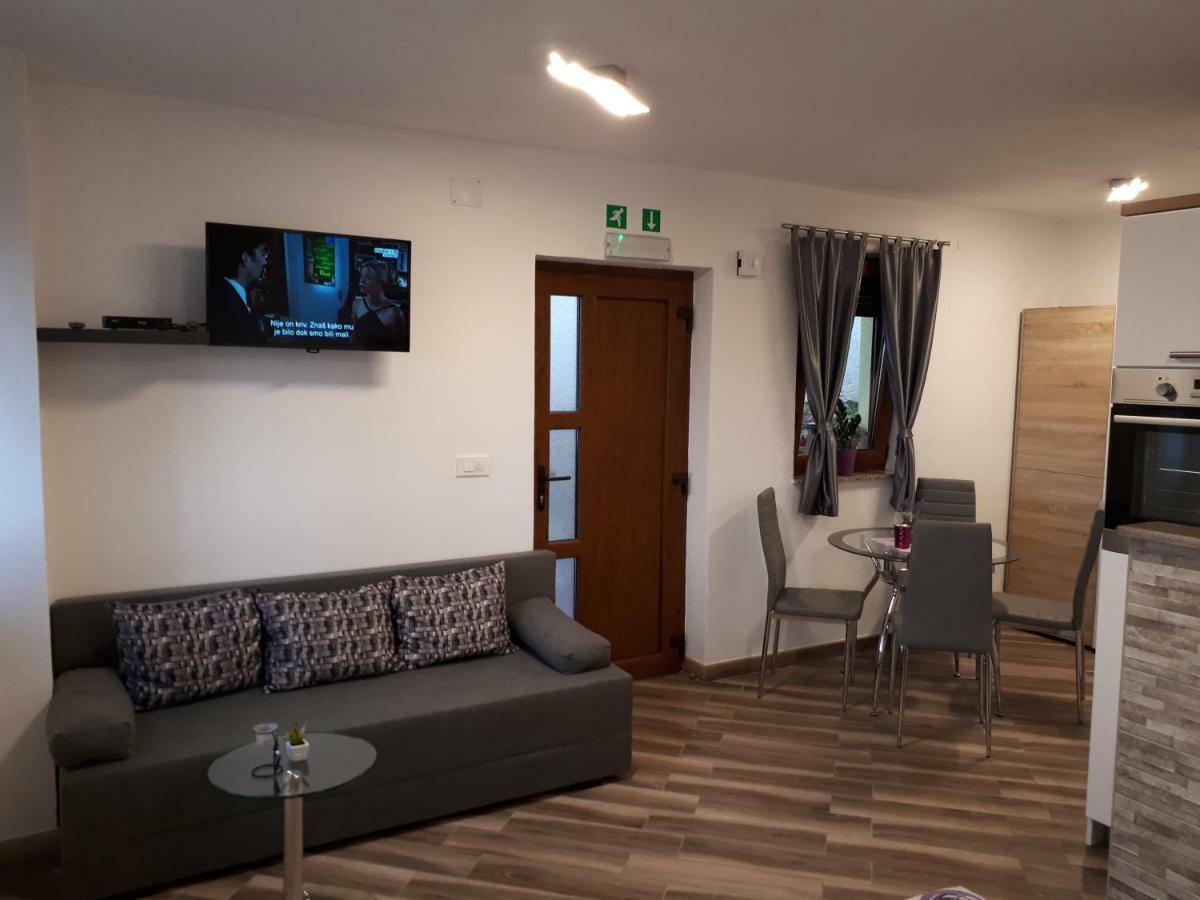 Apartment Dujica Senj  Luaran gambar